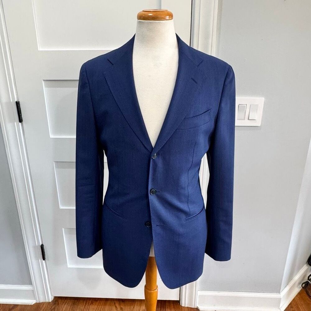 Suit Supply Havana Jetted Slim Fit Traveler Blazer. Navy Blue.